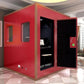 Rote Bassaffine SOLID Aluminium-Plastic Soundproof Cabin mit geöffneter Tür. Innenraum mit schwarzer Schallschutzverkleidung und Sitzfläche, ideal für professionelle Audioaufnahmen, Home-Studios oder Gesangsaufnahmen.